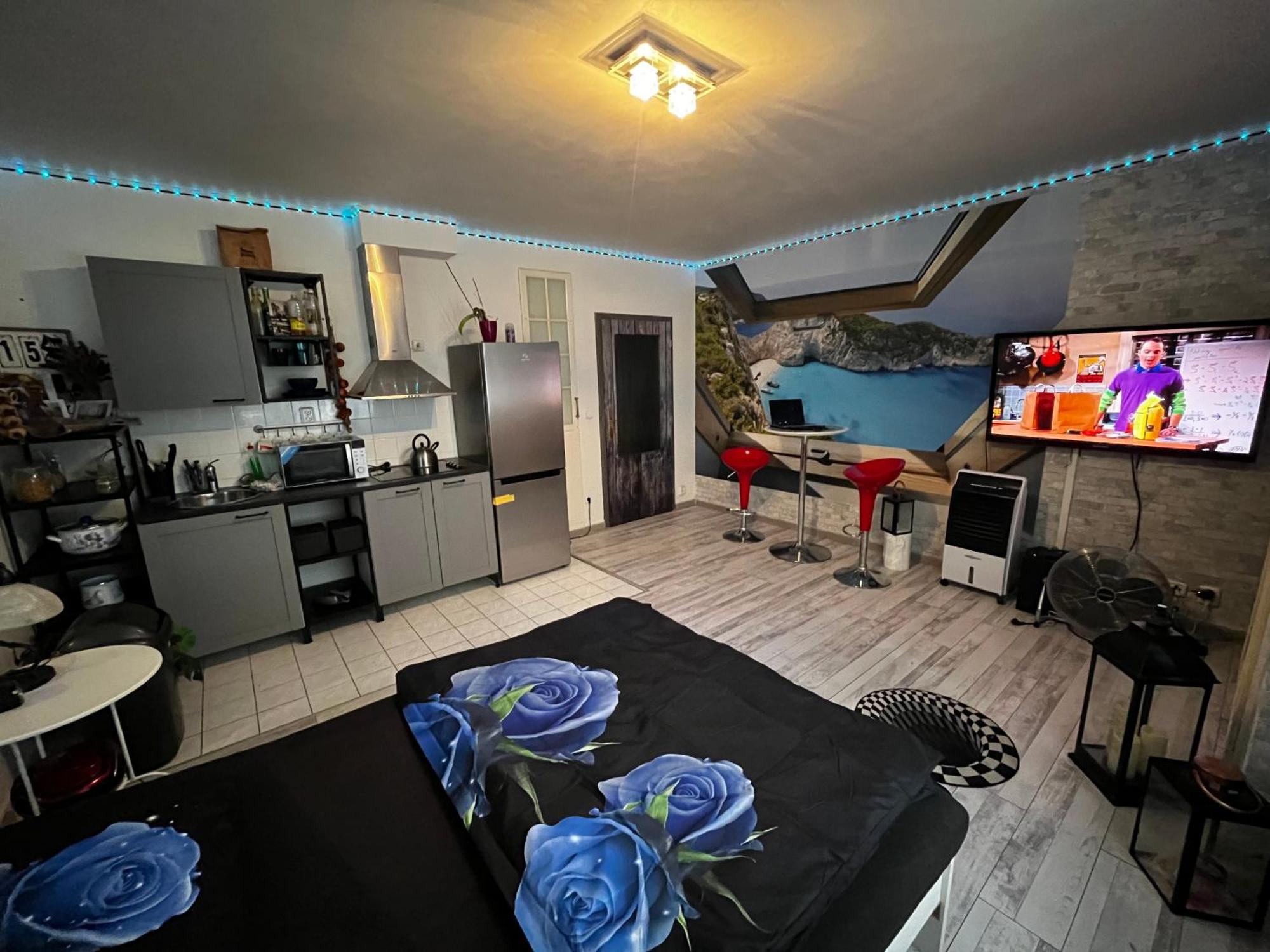 Monfas Apartment Provence In プラハ エクステリア 写真