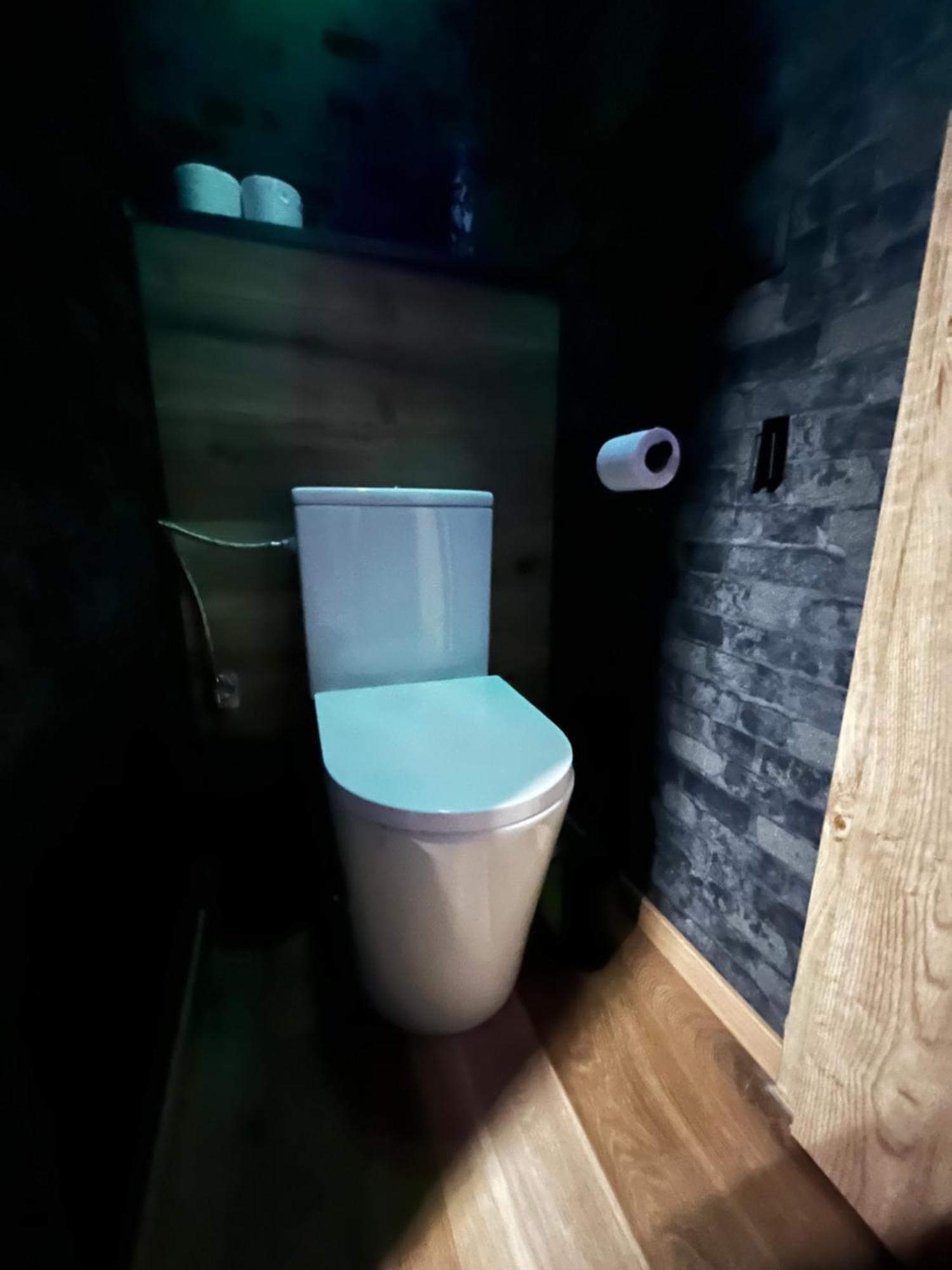 Monfas Apartment Provence In プラハ エクステリア 写真
